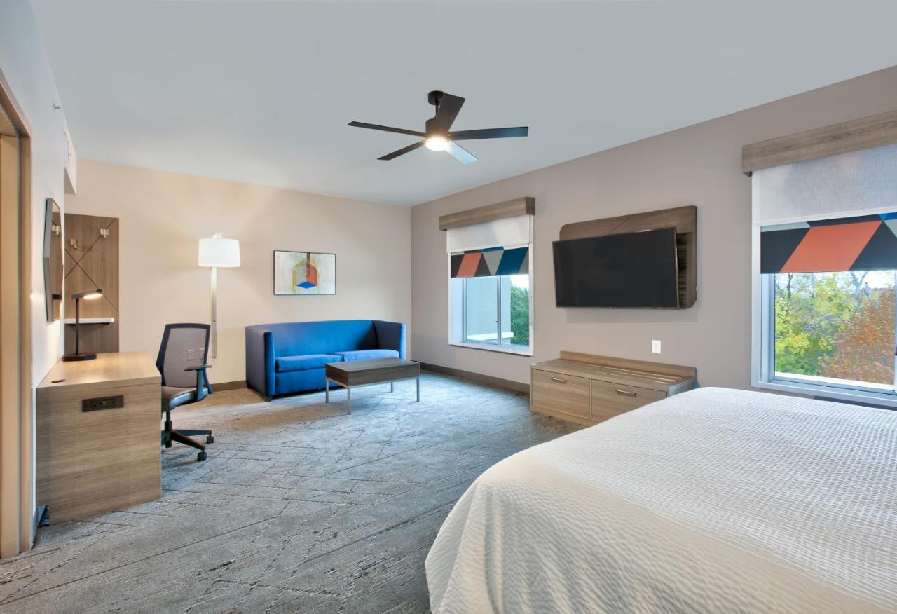 Holiday Inn Express & Suites North Dallas At Preston By Ihg Dış mekan fotoğraf
