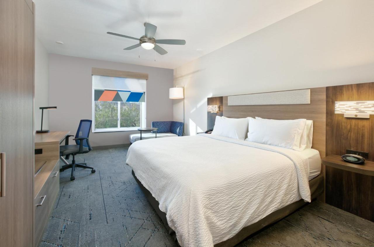 Holiday Inn Express & Suites North Dallas At Preston By Ihg Dış mekan fotoğraf