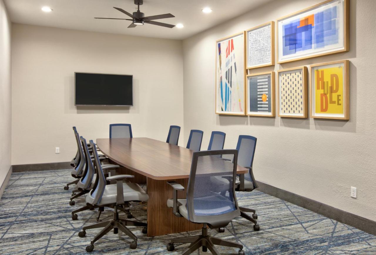 Holiday Inn Express & Suites North Dallas At Preston By Ihg Dış mekan fotoğraf