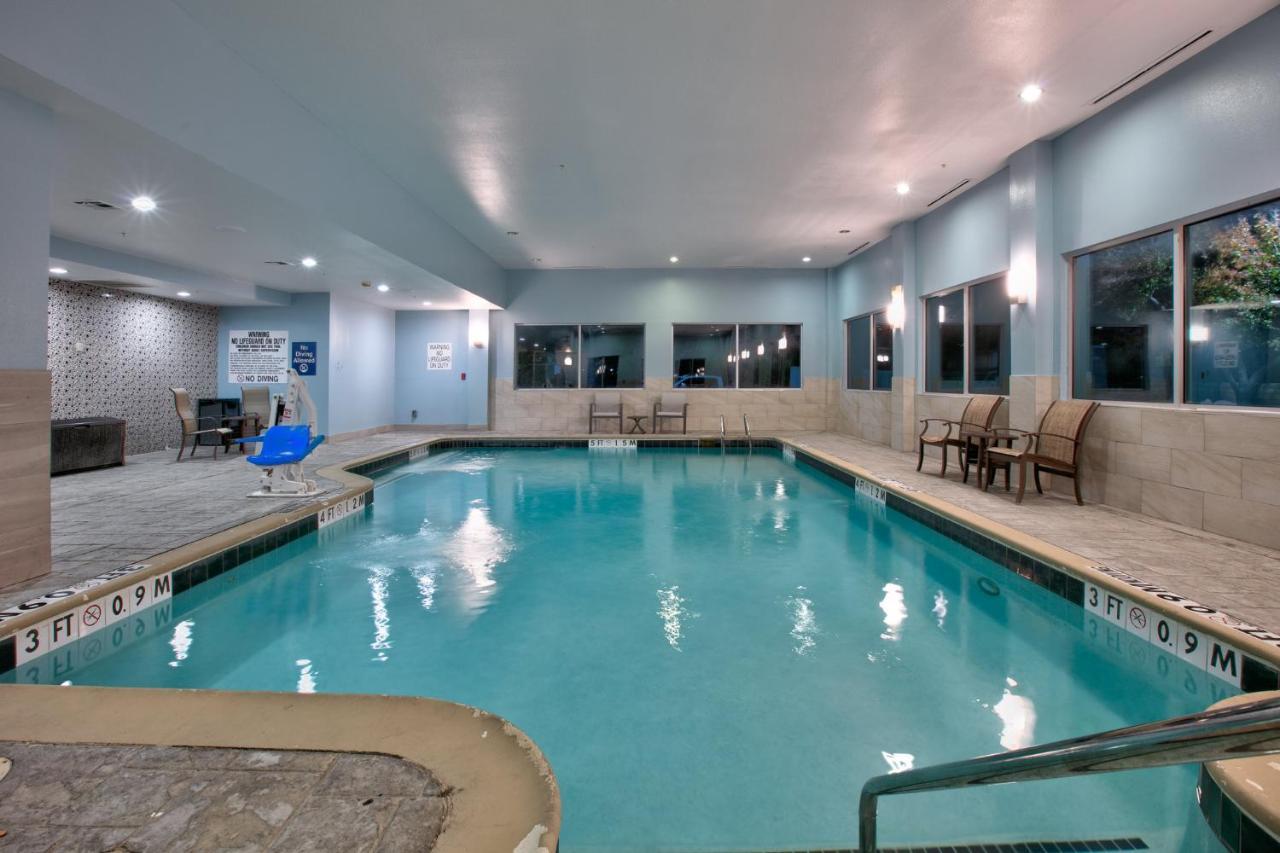 Holiday Inn Express & Suites North Dallas At Preston By Ihg Dış mekan fotoğraf