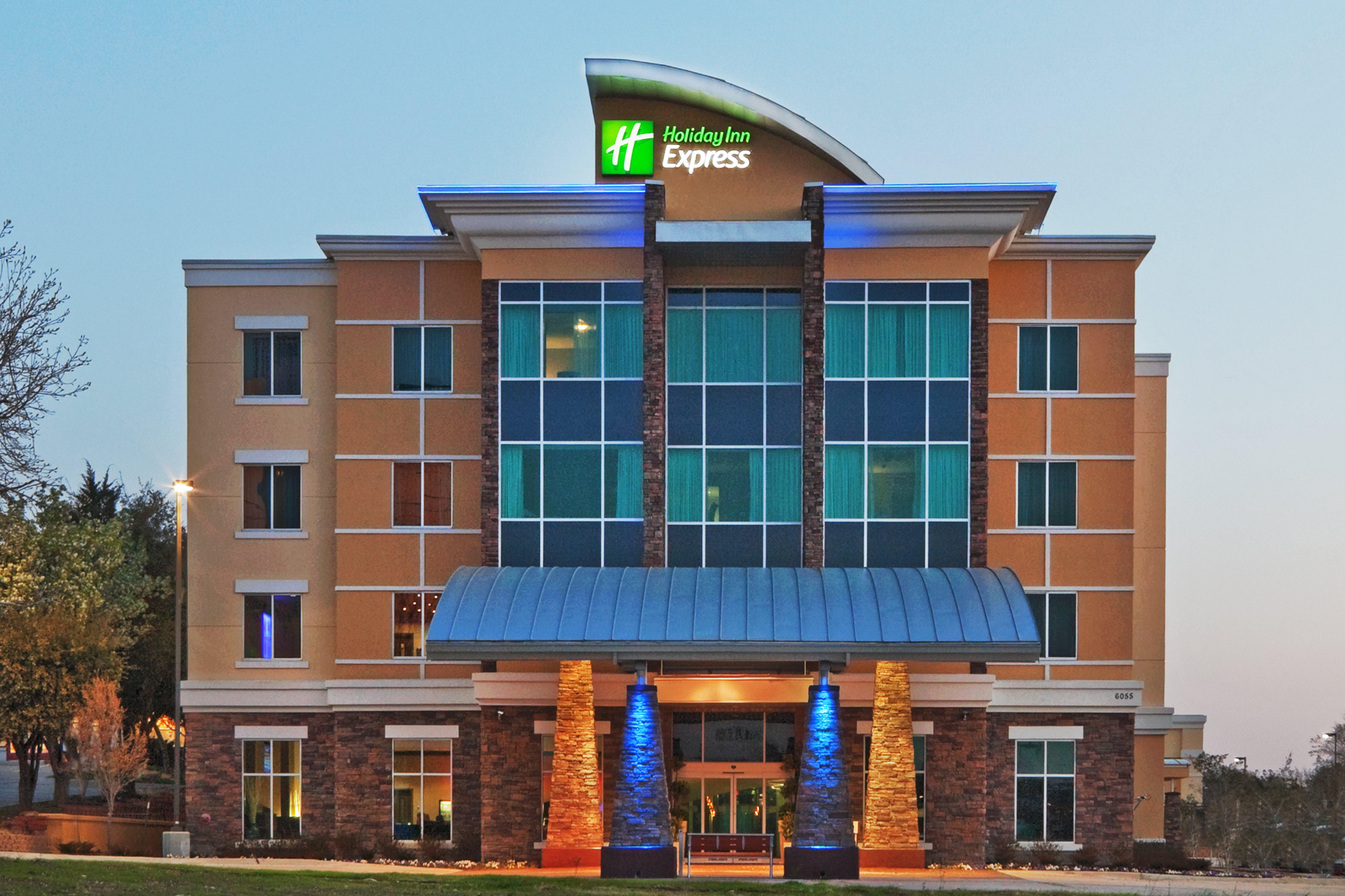 Holiday Inn Express & Suites North Dallas At Preston By Ihg Dış mekan fotoğraf